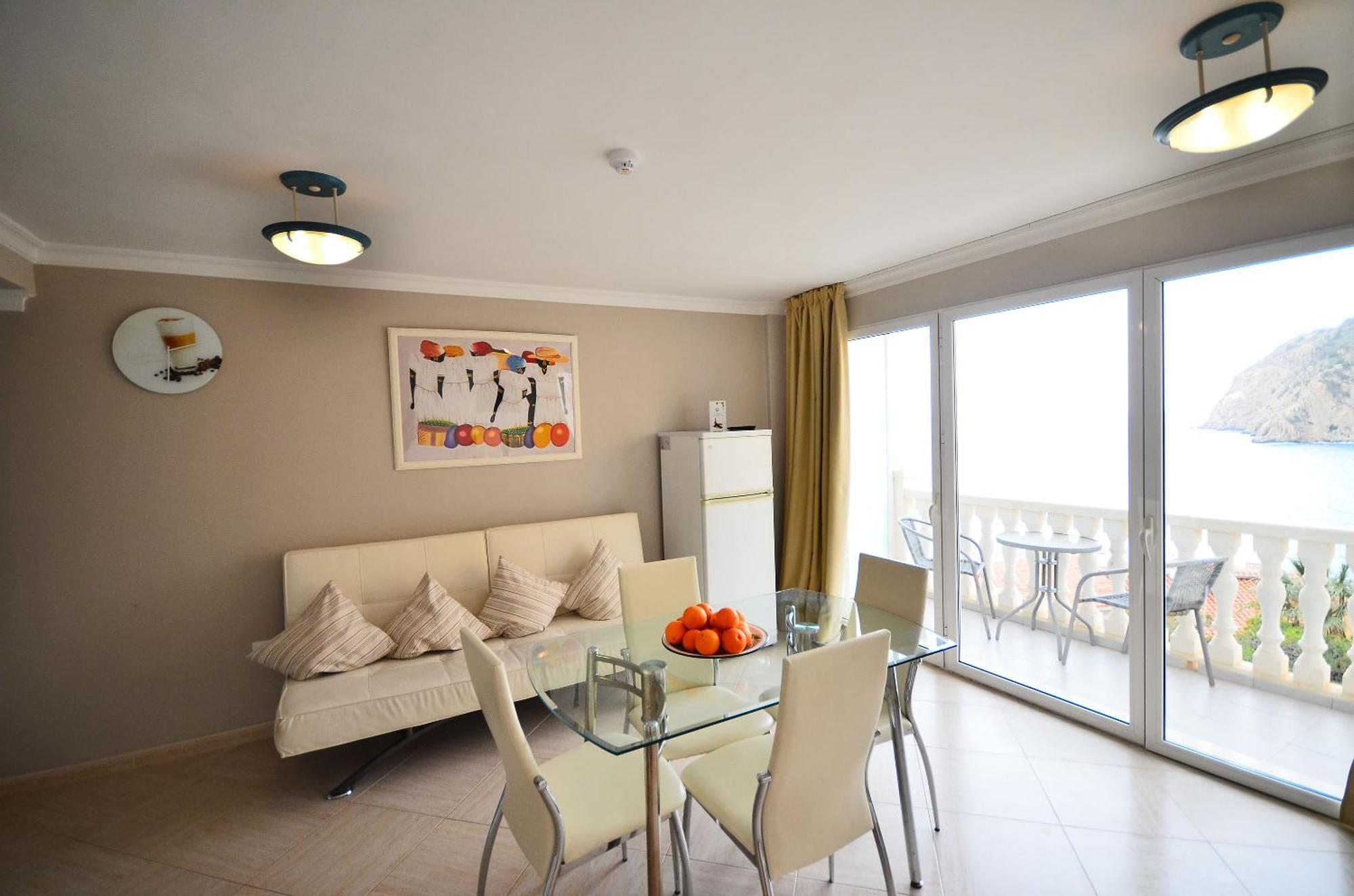 Aparthotel Ola Blanca 칼라 데 피네스트라트 외부 사진