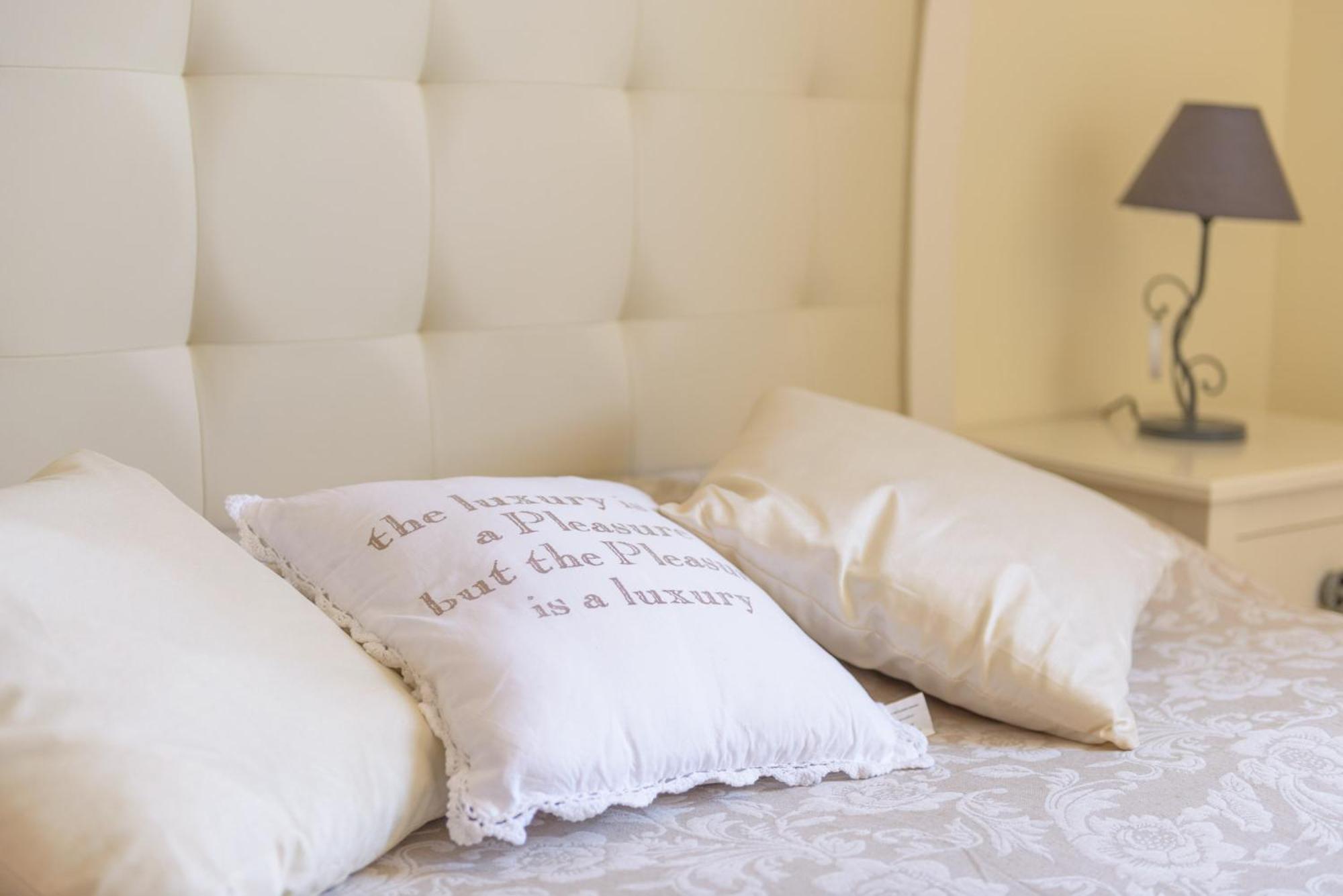 Aparthotel Ola Blanca 칼라 데 피네스트라트 객실 사진